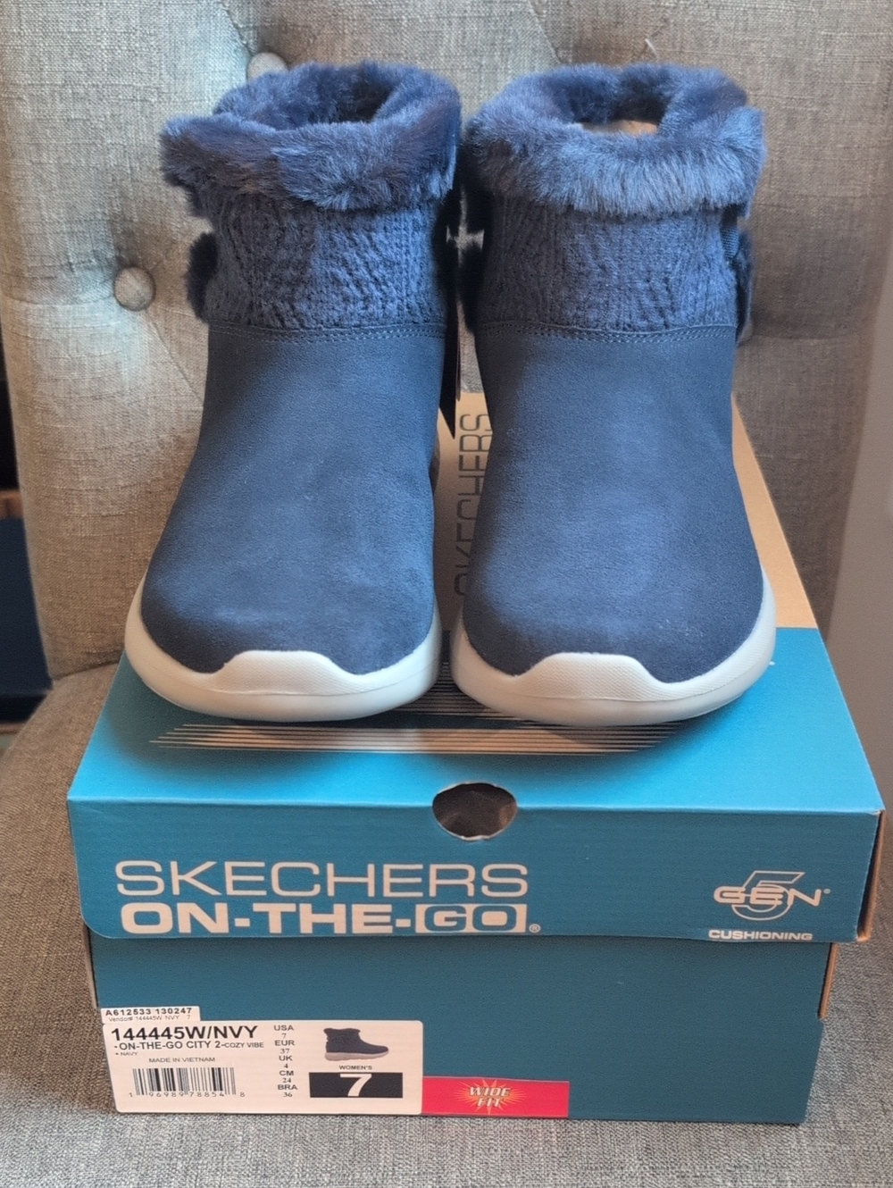 Skechers Women's Wide Fit Navy Faux-Fur Knit Cuff Booties